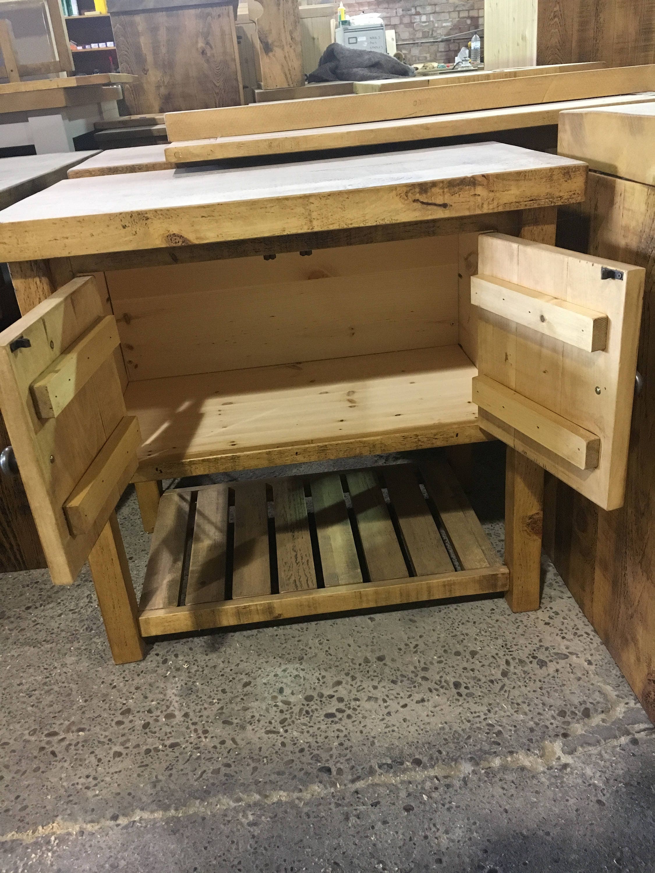 Zona de aseo lavabo / mueble bajo lavabo madera reciclada para lavabo sobre  encimera baño, upcycling madera maciza madera hecha a mano -  México