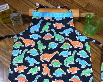 Child Size 2-4 Boy or Girl Dinosaur Apron, Dino Print for boys or girls, Paleontologist apron, Jurassic Dinosaur, Dino apron, Boy Doll