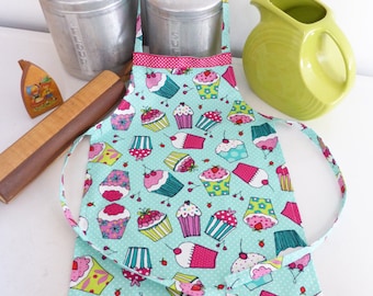 Youth (5-8) or Tween (10-14) Size Cupcake Apron, Girl or Boy Apron, Kids Custom Blue Pink Cupcakes, Child Bakery Apron, Matching Aprons