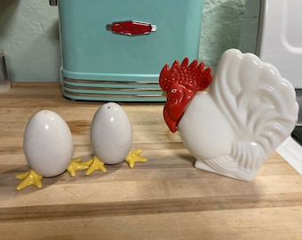 Vintage White Milk Glass Avon Rooster Decanter and Egg Salt & Pepper Shakers with Chicken Feet. MCM 3pc. set. Farmhouse Kitchen Rooster/Eggs