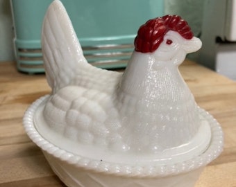 Vintage Westmoreland Milk Glass Rooster 2 pc Dish, MCM Rooster White Glass Candy Dish, Farmhouse Rooster Collectable Dish, Nesting Chicken