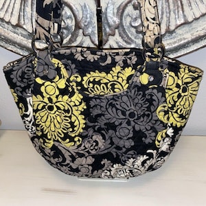 Vera Bradley Baroque Shoulder Bag Purse Handbag Retired Rare Style *READ*