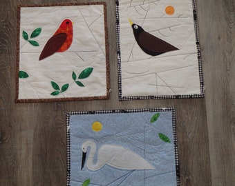 Conjunto de 3 peças de tapeçaria de parede com pássaros em patchwork, arte de parede em algodão com apliques.
