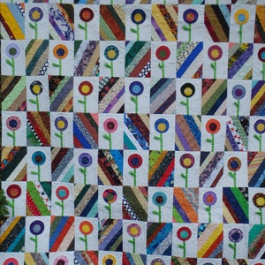string quilt, queen size flower quilt, patchwork quilt, modern quilt, queen size string quilt