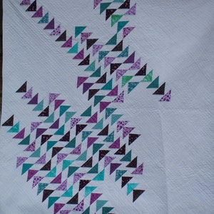 queen size homemade modern  quilt, geometric quilt, purple and green quilt modern quilt, twin size quilt, full size quilt