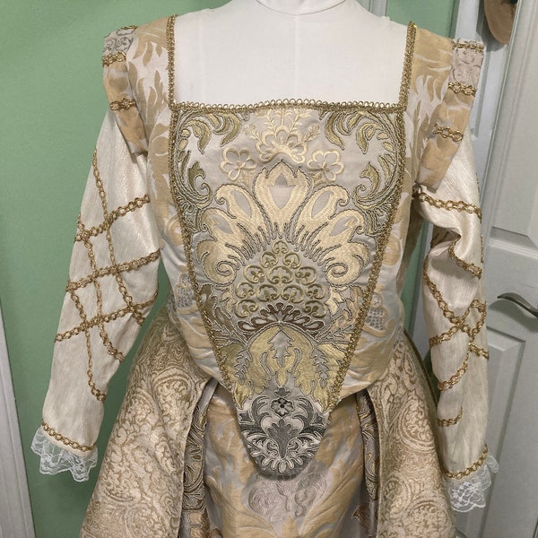 Plus Size Elizabethan Dress