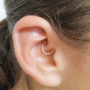 Daith Ohrring Piercing - Diamantschliff Daith Hoop - Silber Daith Hoop Ohrring - Daith Schmuck - dünner Daith