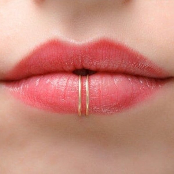 Moederdag - Fake Lip Ring - Faux lip ring - Dubbele Lip Ring Clip On - Fake Lip Cuff - Fake Lip Piercing - Delicate Gold Lip Sieraden