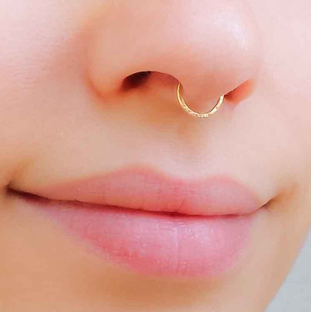 Bendable Seven Gem Septum Ring – Beauty Mark Body Jewelry