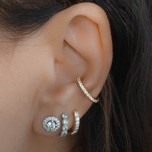 Gold Diamond Ear Cuff-CZ Crystals Ear Cuff-Non Pierced Diamonds Earring-Clip On Cartilage Ring-Conch Ring-Gold Conch Ring