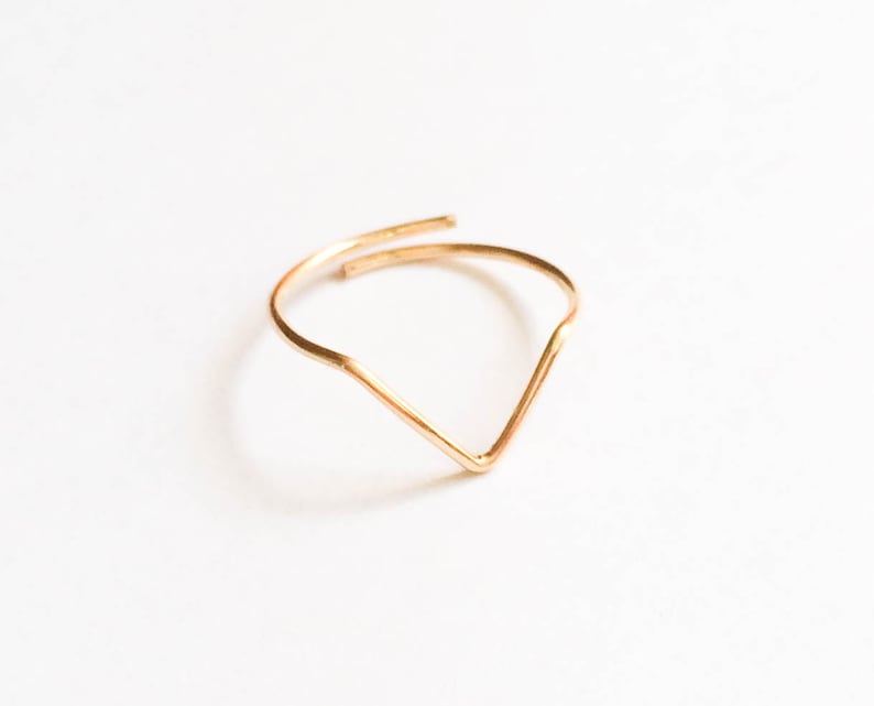 Chevron Toe Ring-Dainty Toe Ring-Tiny Toe Ring-Delicate Toe Ring-Thin Toe Ring-Adjustable Toe Ring-Foot Jewelry-Beach Jewelry-Boho Toe Ring image 3