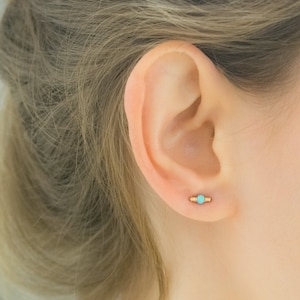 Doppel-Piercing-Ohrring, Doppel-Piercing-Schmuck, Doppel-Bolzenohrring, Doppel-Post-Ohrring, zwei Löcher Ohrring, Opal-Bolzenohrring