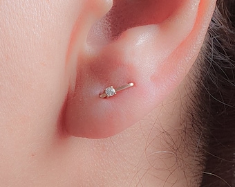 Boucle d'oreille double tige-agrafe Minuscule diamant-boucle d'oreille deux trous-deux piercings