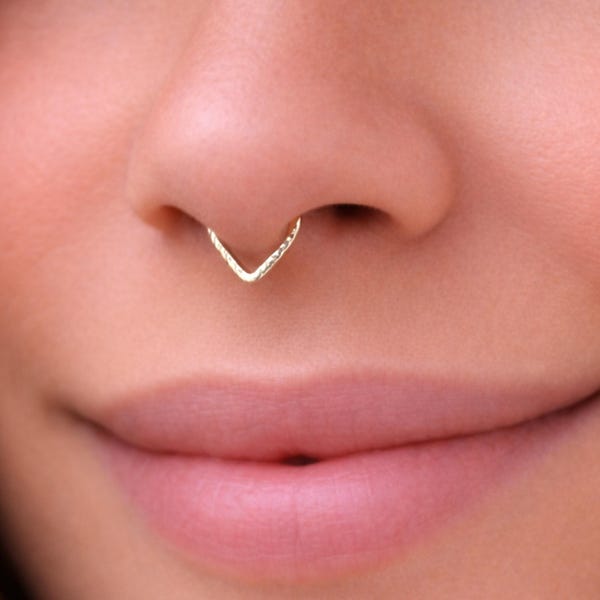 Fake Septum Ring, Fake Septum Piercing, Fake Septum Hoop, Non Pierced Septum, Festival Jewelry, Clip On Nose Cuff