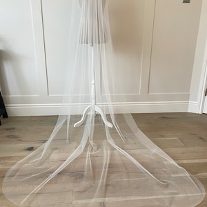 Chapel Ivory Wedding Veil | Soft Wedding Veil | Raw Edge Wedding Veil | Minimalistic Single Tier Veil | Ivory Veil | Handmade in the UK