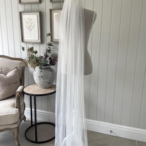 Waltz Length Wedding Veil – Sheer Bridal Veil with Comb, 60 Inch Soft Tulle Veil, Classic Wedding Accessory, Traditional Veil for Bride