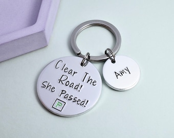 Llavero personalizado para conductores noveles • Regalo para el examen de conducir • ¡Despeja el camino! ¡Aprobó!