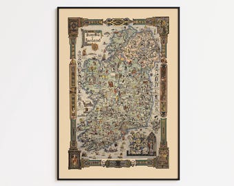 Puede incluir: Mapa antiguo enmarcado de Irlanda, con ilustraciones detalladas y el texto "Discovery Map Ireland". El mapa está en un marco negro, con bordes decorativos en verde, marrón y dorado. El mapa en sí tiene tonos apagados.