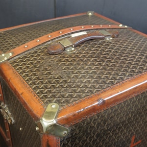 Luxury Antique Wardrobe Trunk by Goyard with Key image 9