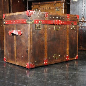 English Leather Campaign Trunk