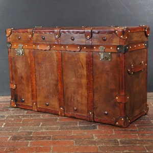 English Handmade Tan Leather Vintage Inspired Coffee Table Trunk image 5