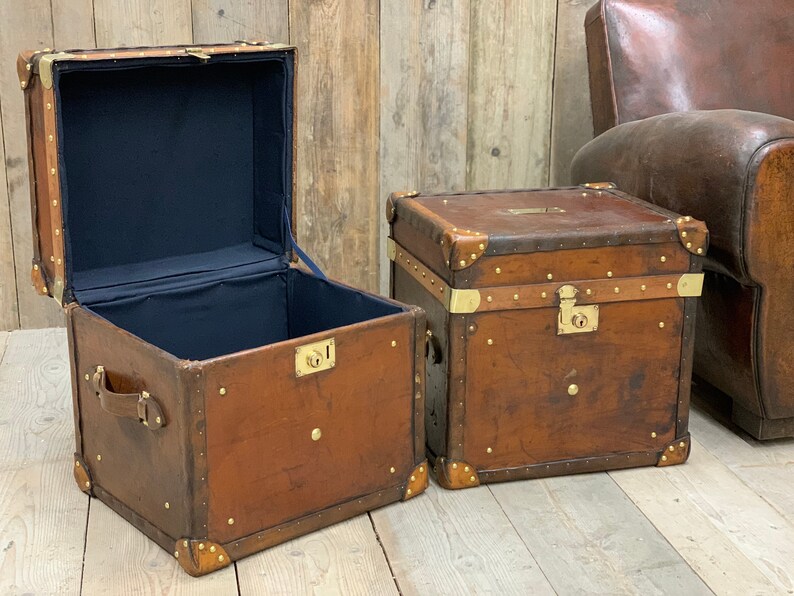 Antique Leather Matching Pair of Occasional Side Table Trunks image 9