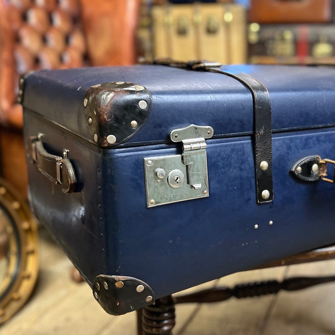 Globetrotter Luxury Travel Trunk Suitcase Navy Blue UK