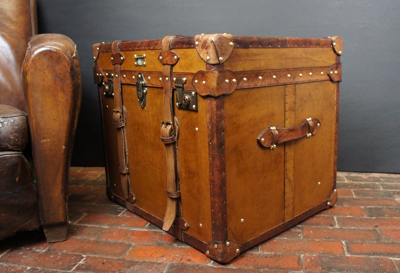 Handmade English Large Belted Occasional Side table Trunk image 10