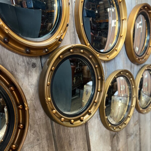 Konvexe Butlers-Spiegel im Regency-Stil Atseona