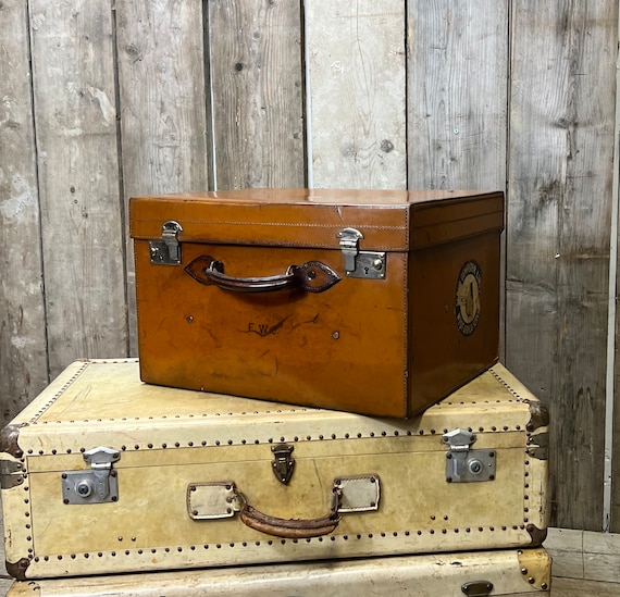 Antique English Luxury Leather Hatbox Suitcase, S… - image 3