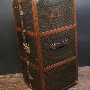 Luxury Antique Wardrobe Trunk by Goyard with Key image 8