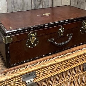 Sublime Luxury Leather Travel Suitcase