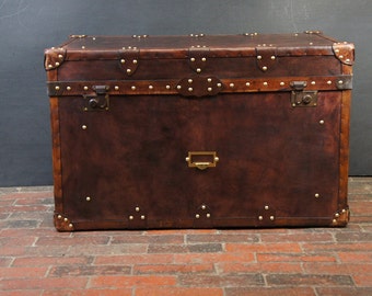 Dark Chestnut Brown Vintage Inspired Leather Coffee Table Trunk