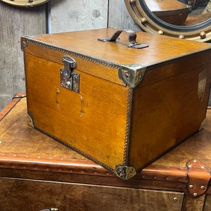Mid Century English Ply Wood Travel Box