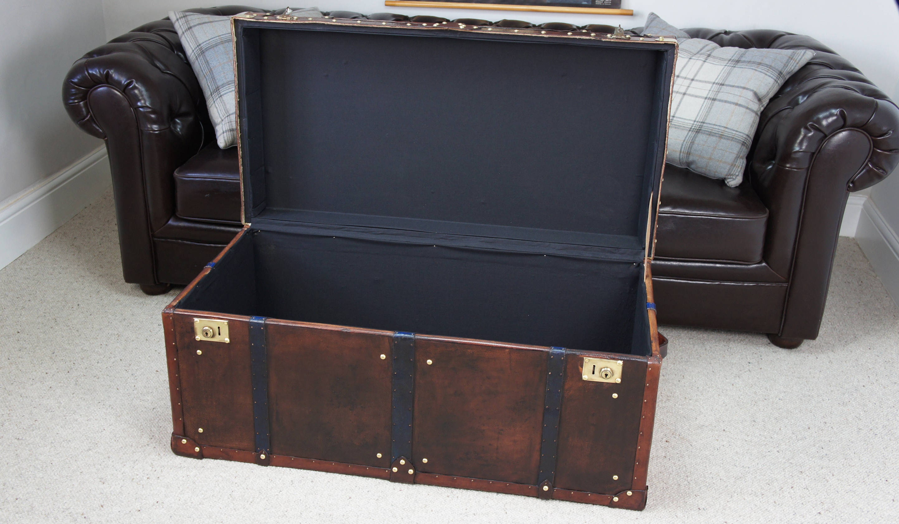 Large Antique Leather Handmade Steamer Trunk Coffee Table Bed Etsy