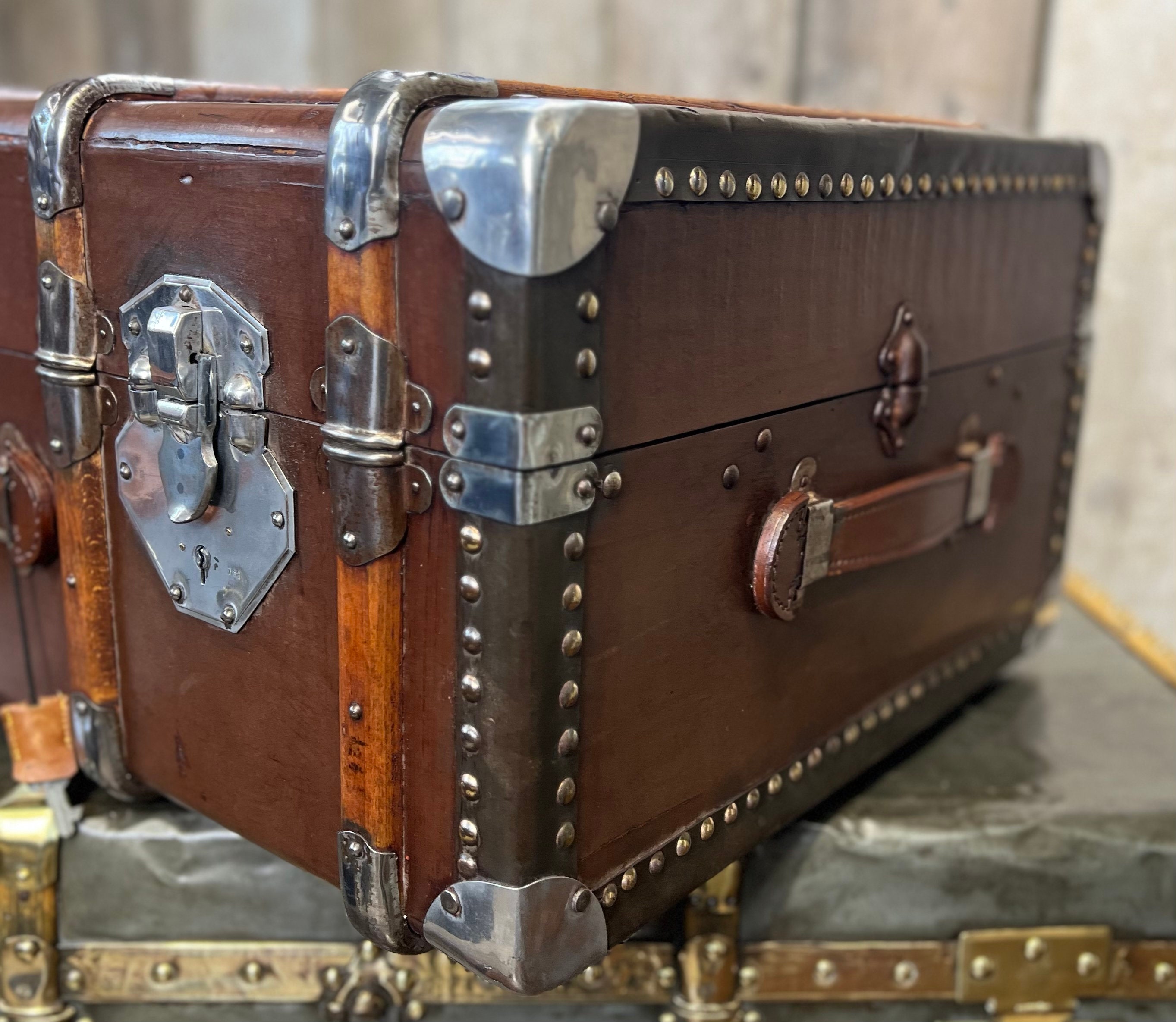 $1 to $1 Billion Holiday Gift Guide: Classic Travel Trunk a la the