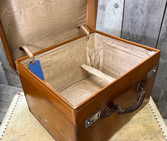 Antique English Luxury Leather Hatbox Suitcase, S… - image 8