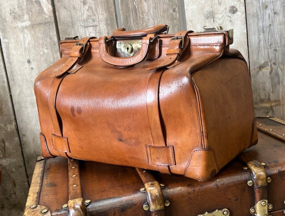 Leather Gladstone Or Kit Bag