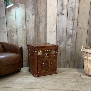 Handmade English Leather Occasional Drinks Trunk Whiskey Side Table Made in Nottingham