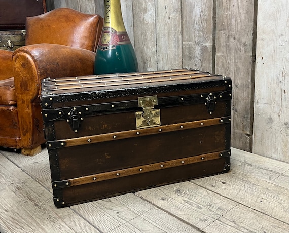 Luxury Antique Quality French Small Steamer Trunk Coffee Table -  Hong  Kong
