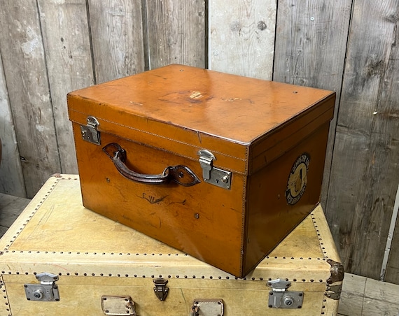 Antique English Luxury Leather Hatbox Suitcase, S… - image 10