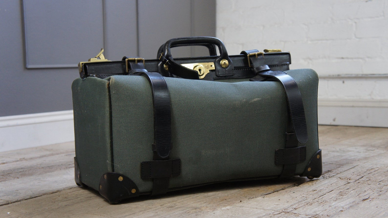 Quality English Gladstone Travel Bag Green Canvas Black Bridle Etsy