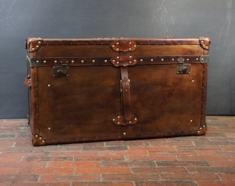 Luxury Large Belted English Leather Coffee Table Trunk