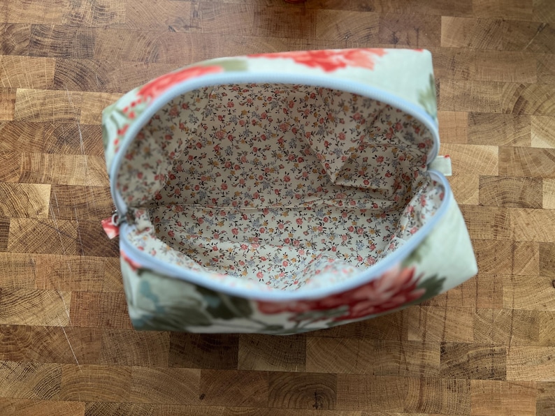 MyDuckBagel Quilted Cosmetic Bag - Thumbnail 5