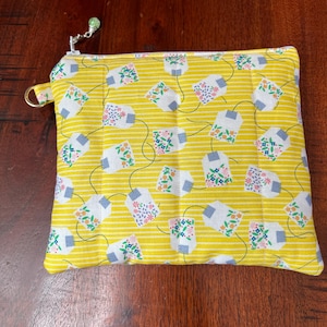 Quilted Wallet key chain pouch, mini clutch, quilted zipper pouch / small card holder wallet / cosmetic pouch / card iPhone wallet pouch