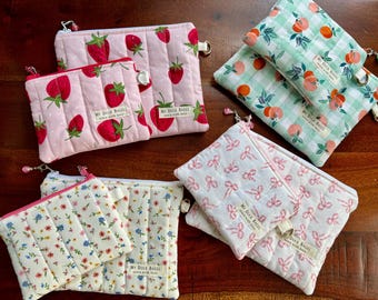Medium Wallet key chain pouch, mini clutch, quilted zipper pouch / small card holder wallet / cosmetic pouch / card iPhone wallet pouch