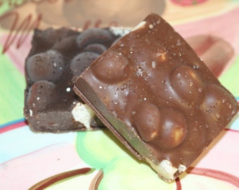 Chocolate Bark Bites - Macadamia Chocolate Bark