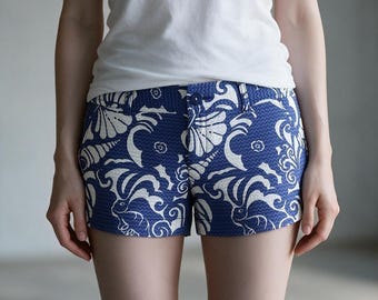 Lilly Pulitzer Walsh Resort-Shorts, marineblau-weiß mit Seepferdchen- und Muschelmuster, Größe 6