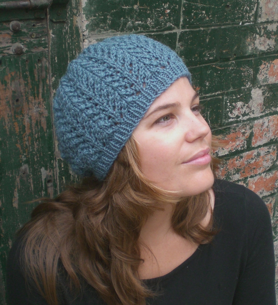 knitting pattern ladies beanie 8 ply