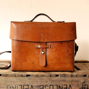Trousse de premiers secours vintage de l&#39;armée suisse - Étui en cuir de l&#39;armée suisse - Fabriquée en cuir robuste